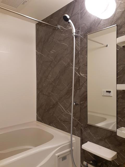 アーク磯子の浴室|浴室乾燥機付き♪