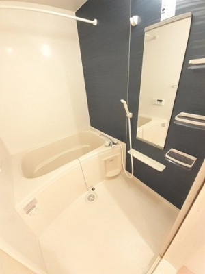 【浴室】 | カーサ・エレガンテＡ | お風呂で日々の疲れを落としましょう