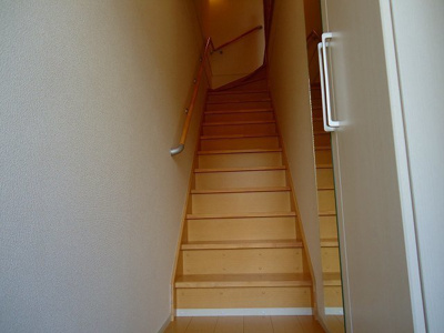 【玄関】 | サンセールＤ | 明るい玄関です