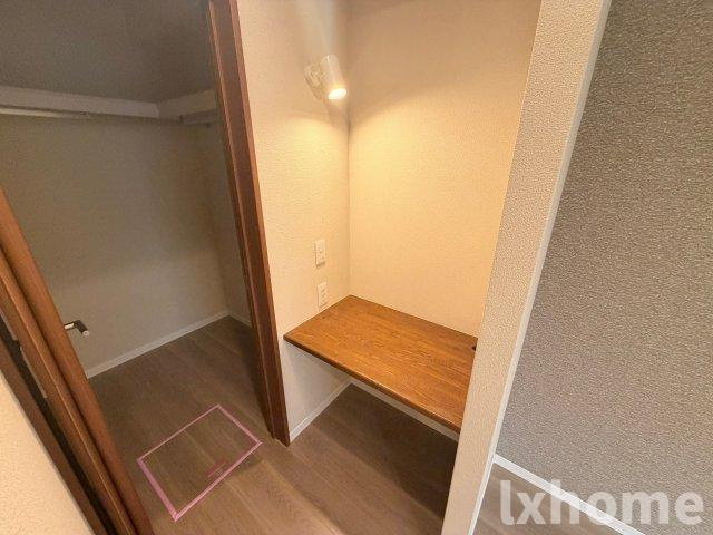 シャーメゾン　コートの収納|ちょっとした収納スペースも充実しています