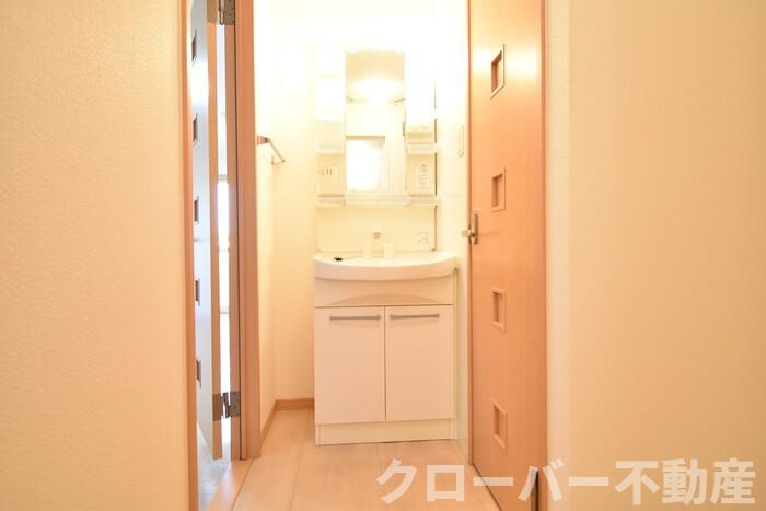 ヴェルデ津森の独立洗面台|洗髪洗面化粧台