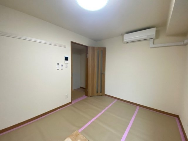 ラ・プラージュⅡの寝室|白基調の洋室♪
※同施工別部屋