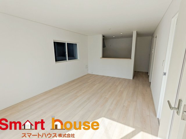 【洋室】 | 相模原市中央区上溝第138　新築全3棟 | ここにはみんなが集い、食事と楽しい会話が始まる。話に夢中になりすぎて、ついつい時を忘れてしまう。そんな束の間の幸せを感じさせてくれる場所。