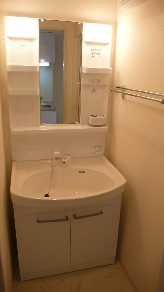 グランディール浅草の洗面所