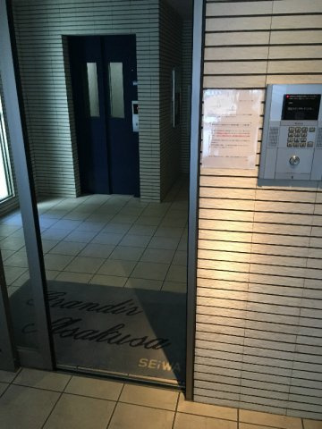 グランディール浅草のロビー