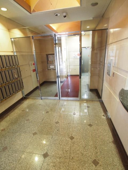 【エントランス】 | シャトー弁天弐番館 | 落ち着いたエントランスです