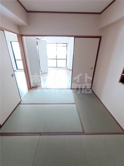 【和室】 | シャトー弁天弐番館 | 柔らかい畳が心地よい和室