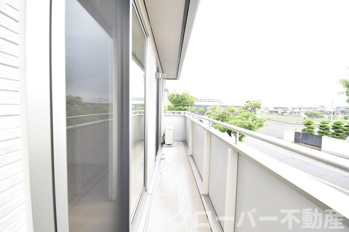 トゥリトール B棟のバルコニー|バルコニー