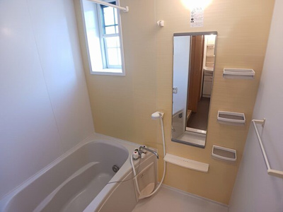 【浴室】 | モ－ヴ・カミカ | お風呂です