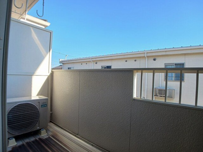 【バルコニー】 | モ－ヴ・カミカ | お洗濯にも便利なバルコニー付き