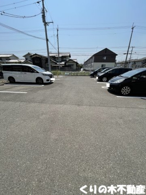 【駐車場】 | ロータス鳥生　Ｄ | 駐車場に車を止められます