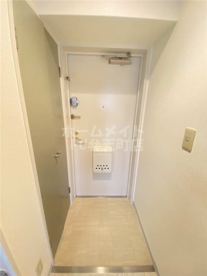 【玄関】 | シャトー弁天弐番館 | 収納もある玄関です