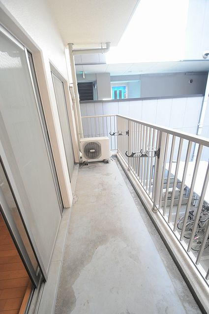 大阪市城東区今福西５丁目の賃貸マンションのバルコニー