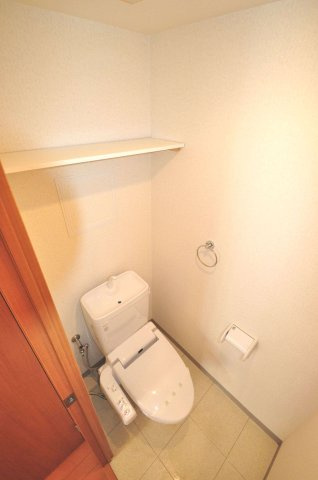 大阪市城東区今福西５丁目の賃貸マンションのトイレ