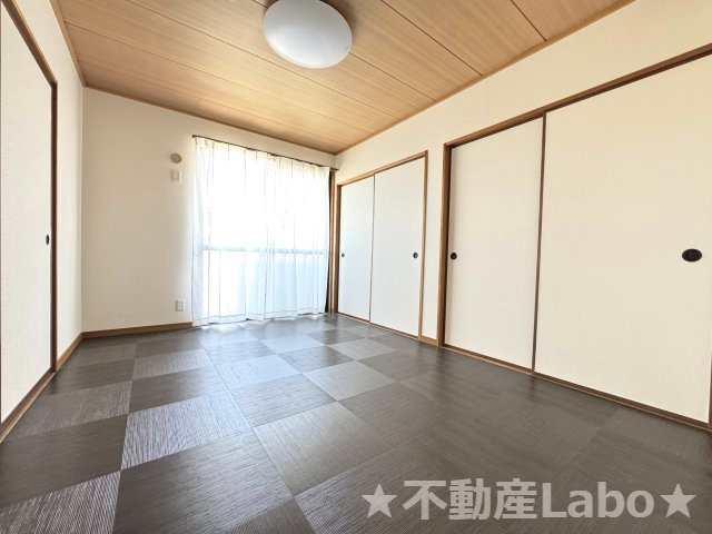 徳島市住吉５丁目のアパートの洋室