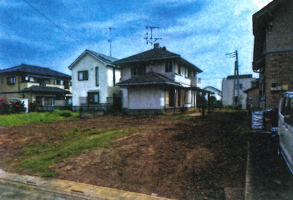 【中古】比企郡鳩山町赤沼中古住宅の外観|敷地131坪あります！
陽当り良好！区画整理地内です♪