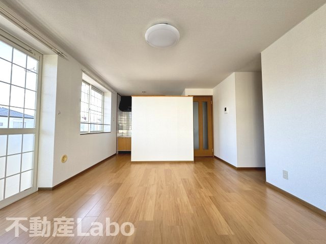 メゾンパサニアC