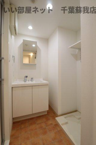 ヴァンヴェール葛城の洗面所|コンパクトで使いやすい洗面所