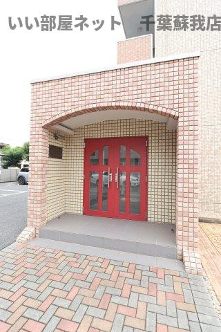 ヴァンヴェール葛城のエントランス|毎日通るエントランスはこのようになっています