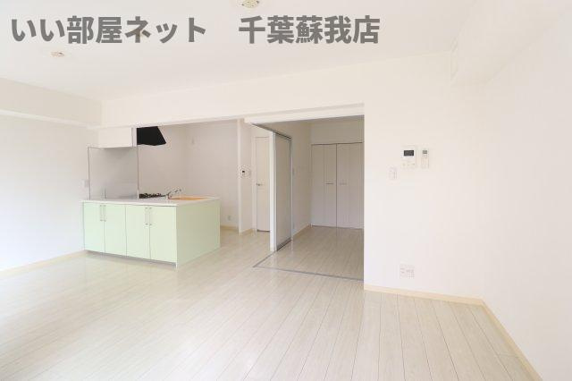 ヴァンヴェール葛城の居間・リビング|使いやすいリビングです