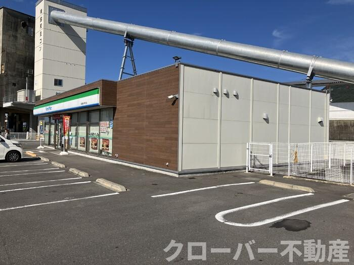 ファミーユ Ｍ B棟の周辺|ファミリーマート丸亀城辰小学校北店