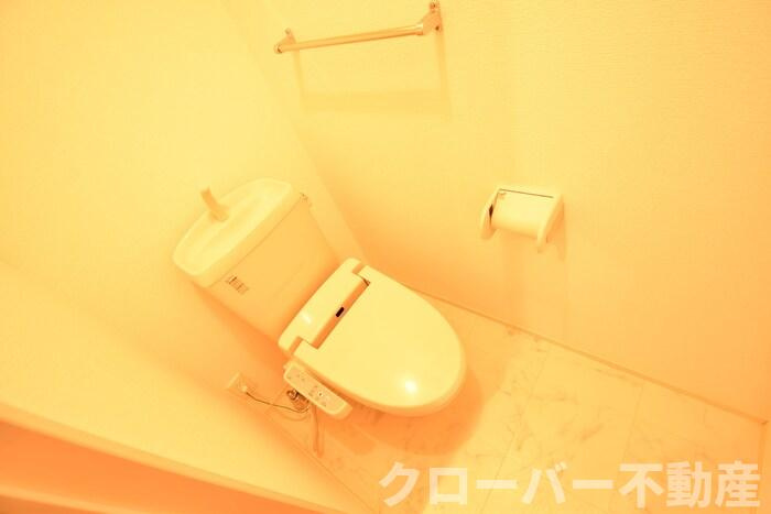 フラット ウィステリアのトイレ|温水洗浄暖房便座