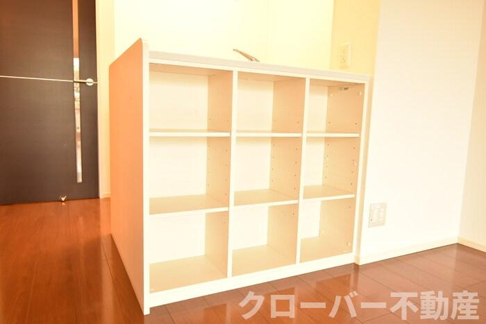 フラット ウィステリアの収納|カウンター下棚