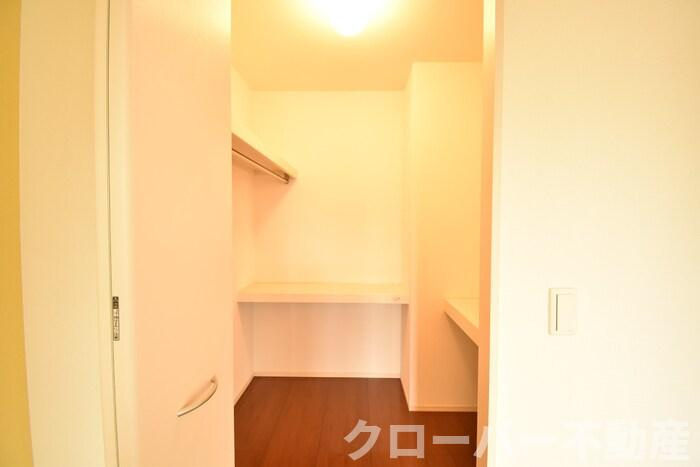 フラット ウィステリアの収納|ウォークインクローゼット