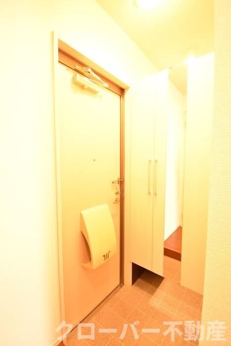 フラット ウィステリアの玄関|玄関