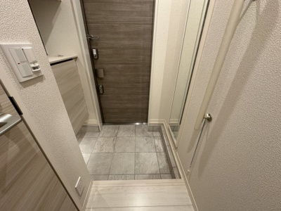 【玄関】 | カルハート桂 | ※同物件・同間取り参考写真