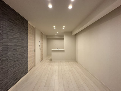 【居間・リビング】 | カルハート桂 | ※同物件・同間取り参考写真