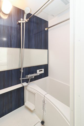 サヴォイラ・マリナ　ドゥ　ハカタ　2階の浴室|別号室のものです。現状優先になります。