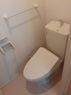 【トイレ】 | カンタービレ西浜Ⅰ | シンプルで使いやすいトイレです