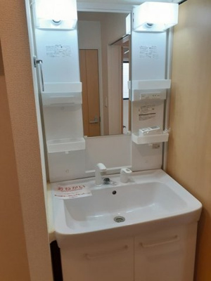 【洗面所】 | カンタービレ西浜Ⅰ | 使いやすい洗面所です