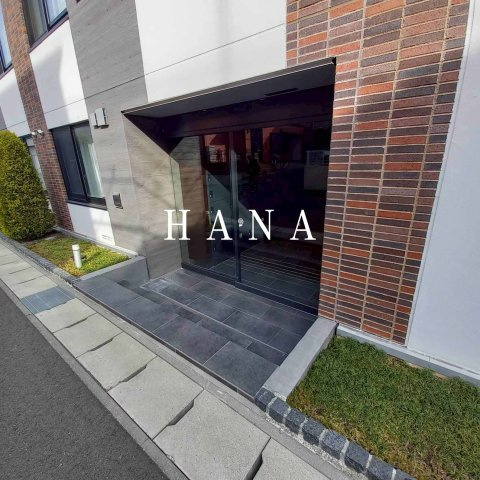 ラクラス南行徳のエントランス