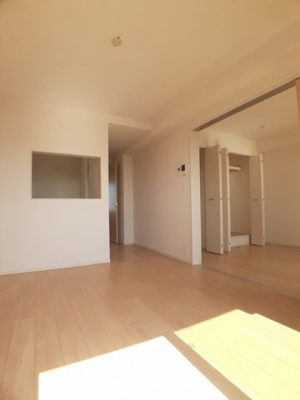 【居間・リビング】 | エスポワールＲｅｉｗａ | 居間です