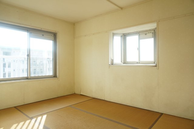 名谷14団地57号棟の和室|南側和室約6帖です