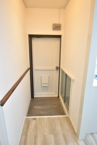 K2コーポラスの玄関