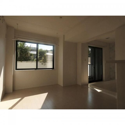 【居間・リビング】 | フラット カーク | ゆったりとした居間です