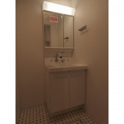 【独立洗面台】 | フラット カーク | 独立洗面化粧台が付いています