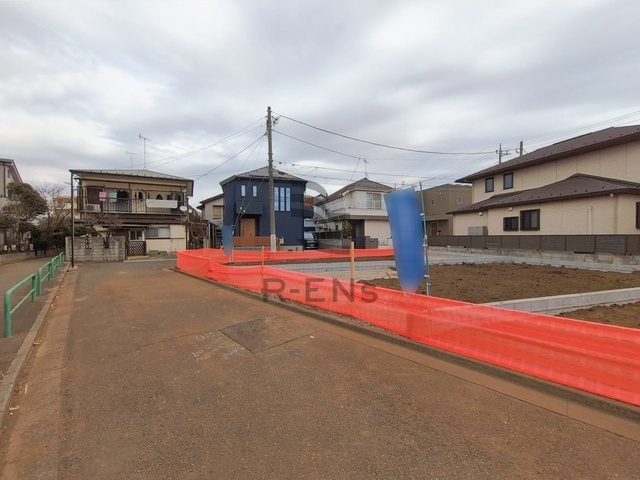 【前面道路含む現地写真】 | 練馬区西大泉１丁目　建築条件付き売地　２区画 | 見通しもよく落ち着いた住宅街でゆったり過ごせる住環境