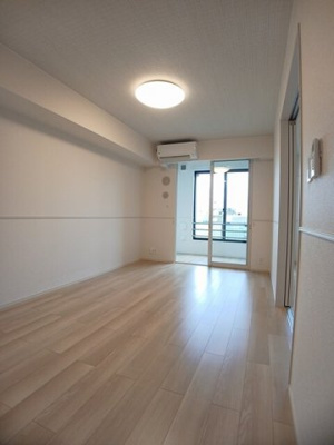 【居間・リビング】 | エスペランサⅡ（和歌山市木ノ本 | おしゃれな居間です