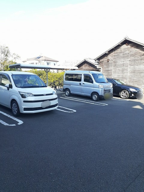 プロヴァンス　ハウスの駐車場|駐車場
