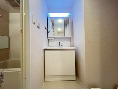 【独立洗面台】 | スプランディッド弁天町WEST