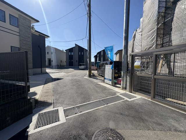 【その他】 | 糟屋郡須恵町大字旅石24期　1号棟（全4棟）【仲介手数料無料・0円】 | 現地写真。前面道路です。