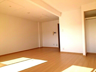 【居間・リビング】 | グランド・メール | ゆったりとしたリビングです