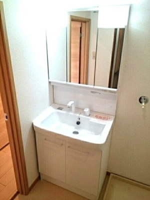 【洗面所】 | グランド・メール | 広い洗面スペース