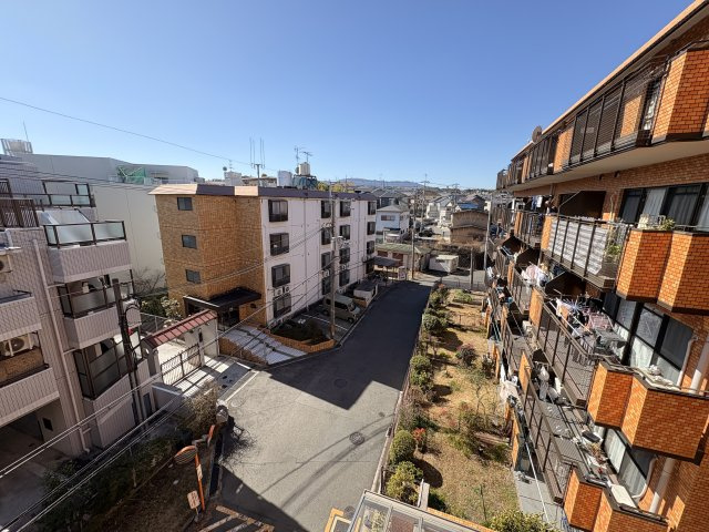 ライオンズマンション学園前の展望