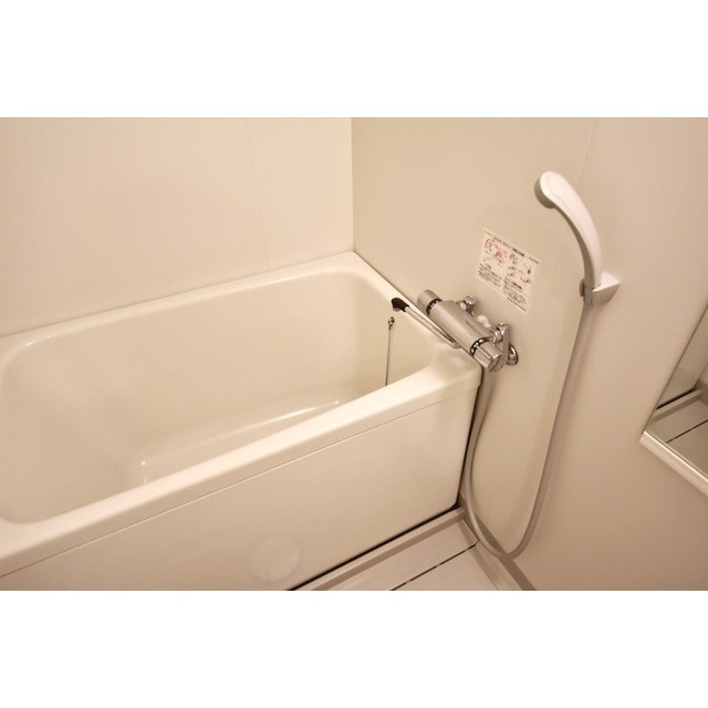 西宮北口プライマリーワンの浴室