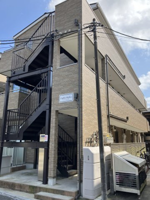 【外観】 | コンフォルト柏 | イメージパースの為、実際とは異なる場合があります。